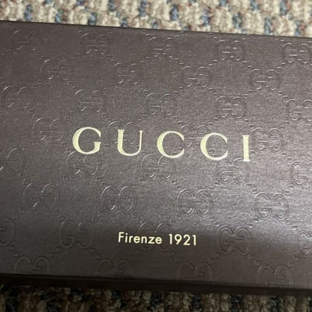 AUTHENTIC/BRAND NEW and NEVER USED CHOCOLATE BROWN INTERLOCKING GG WALLET